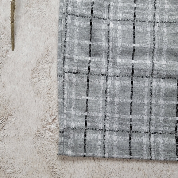 ✨️CL Renee C Light Gray Black Plaid Lightweight Pencil Skirt Size S - Picture 5 of 9